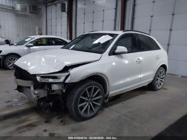 WA1JCCFS0JR007432 Audi Q3 2.0t Premium/2.0t Sport Premium