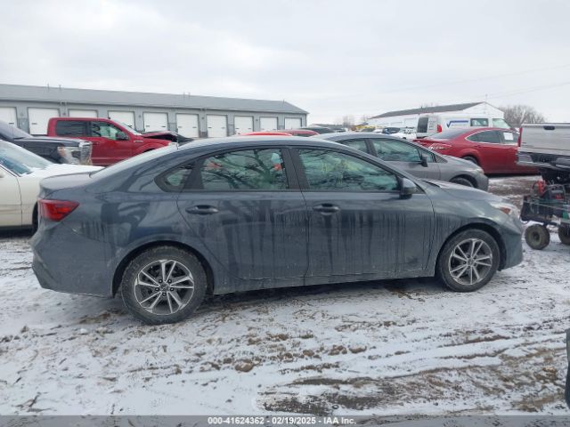 3KPF24ADXNE435362 KIA Forte Lxs