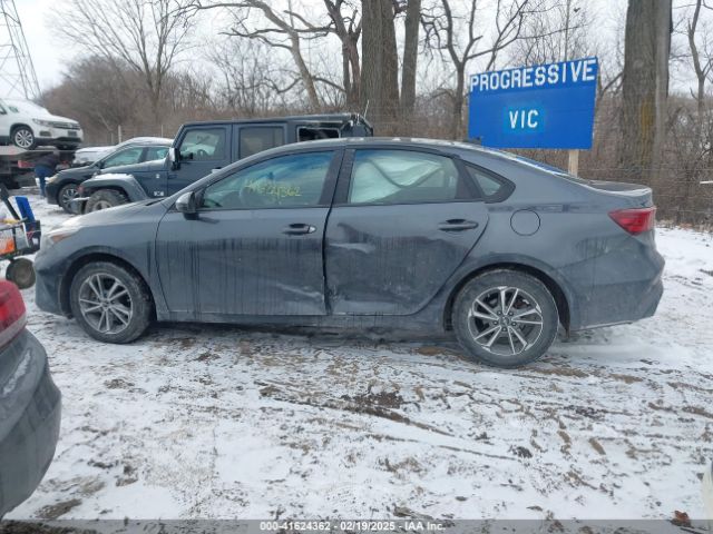 3KPF24ADXNE435362 KIA Forte Lxs