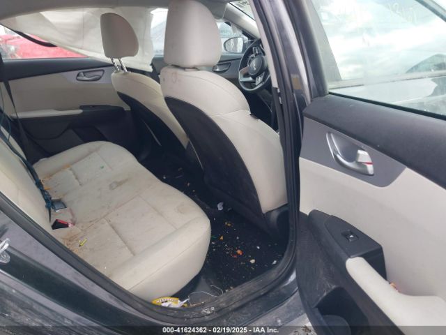 3KPF24ADXNE435362 KIA Forte Lxs