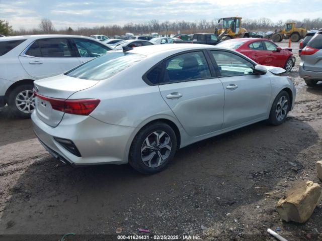 3KPF24AD1KE136578 KIA Forte Lxs