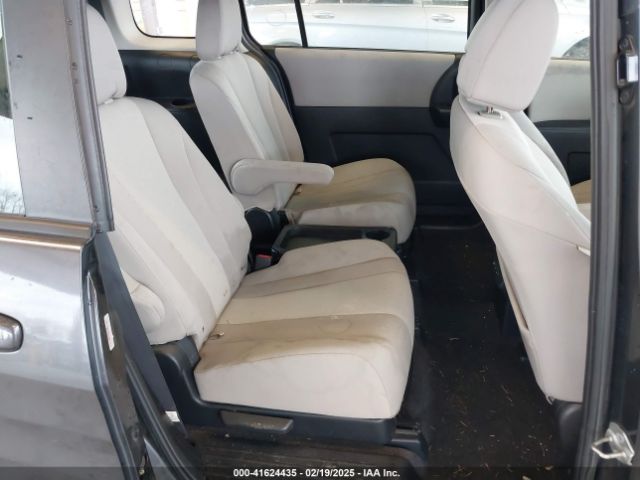 JM1CW2CL7E0167945 Mazda Mazda5 Touring