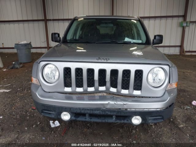 1C4NJPBBXFD361585 Jeep Patriot Sport