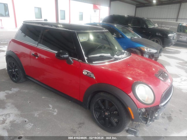 2011 MINI COOPER S WMWSV3C54BTY13827 Photo 0