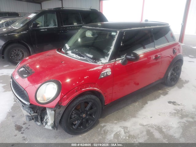 2011 MINI COOPER S WMWSV3C54BTY13827 Photo 1