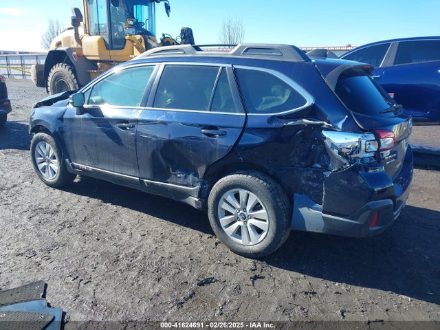 4S4BSAFCXJ3381930 Subaru Outback 2.5i Premium