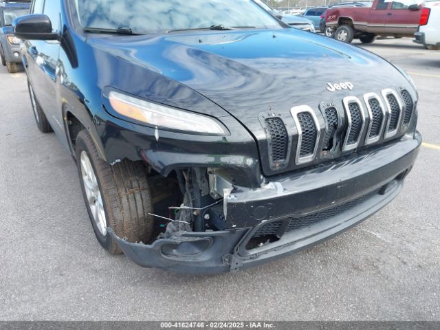 1C4PJLCB0EW288309 Jeep Cherokee Latitude