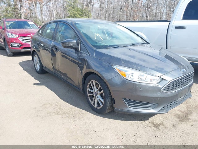 1FADP3F27JL212035 Ford FOCUS SE