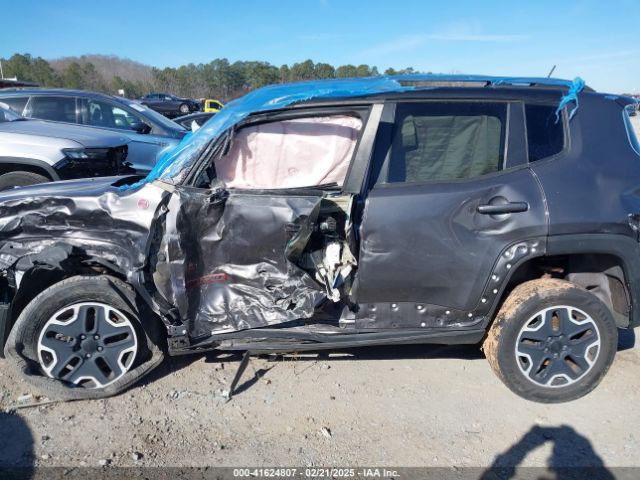 ZACCJBCT7GPC75753 Jeep Renegade Trailhawk