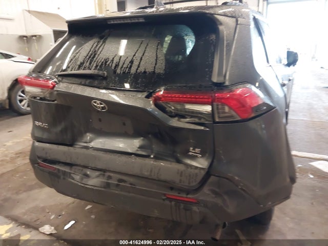 2T3G1RFV5KC058012 Toyota RAV4 LE