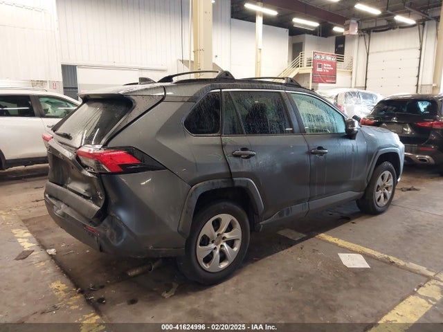 2T3G1RFV5KC058012 Toyota RAV4 LE