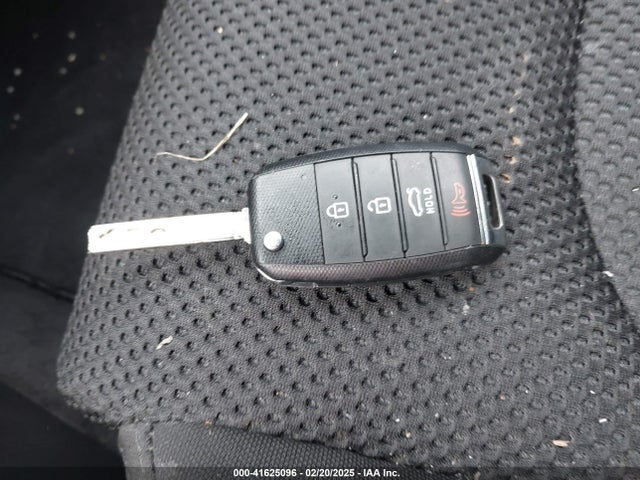 5XXGT4L3XLG434058 KIA Optima Lx