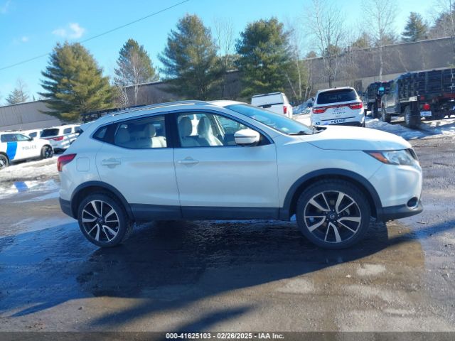 JN1BJ1CR6HW118250 Nissan Rogue Sport Sl