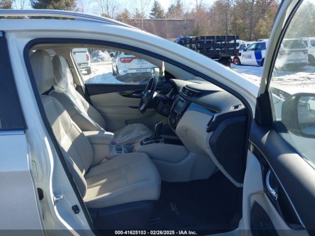 JN1BJ1CR6HW118250 Nissan Rogue Sport Sl