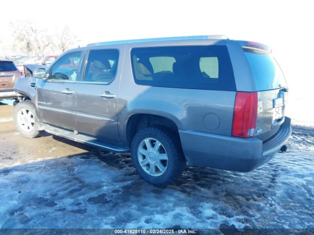2011 CADILLAC ESCALADE ESV 1GYS4GEF0BR267831 Photo 2