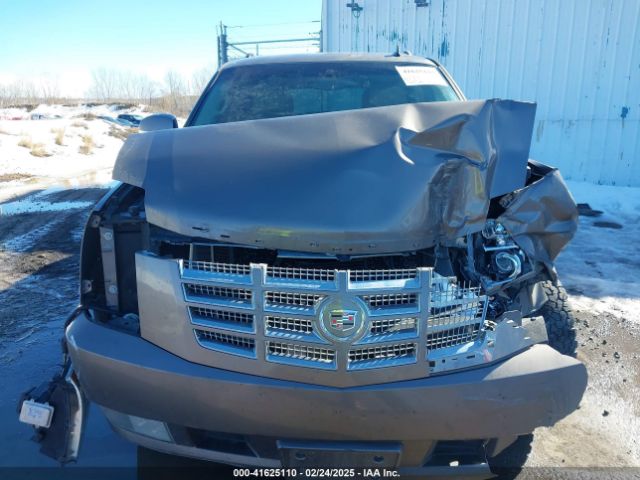 2011 CADILLAC ESCALADE ESV 1GYS4GEF0BR267831 Photo 5