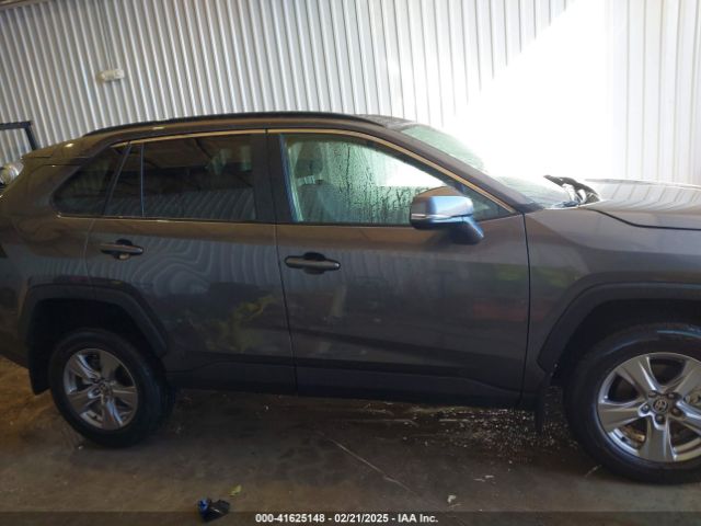 2T3W1RFV2RC298558 Toyota Rav4 Xle