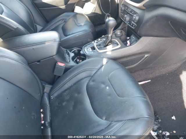 1C4PJMDS6HD217295 Jeep Cherokee Limited 4x4