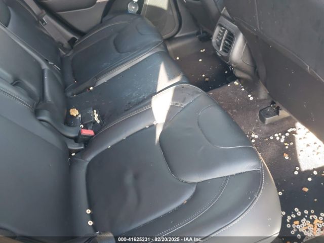 1C4PJMDS6HD217295 Jeep Cherokee Limited 4x4