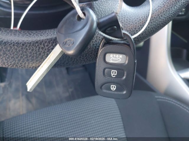 KMHD35LH4GU341973 Hyundai ELANTRA GT