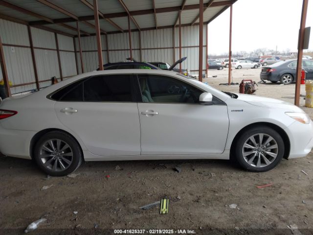 4T1BD1FKXHU218247 Toyota Camry Hybrid Xle