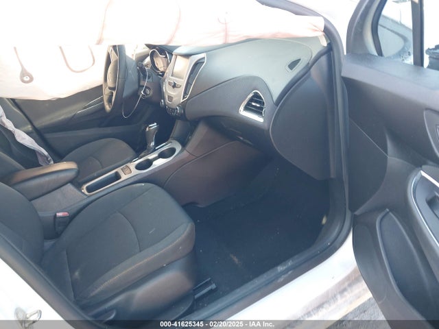 1G1BC5SM6H7221790 Chevrolet Cruze Ls Auto