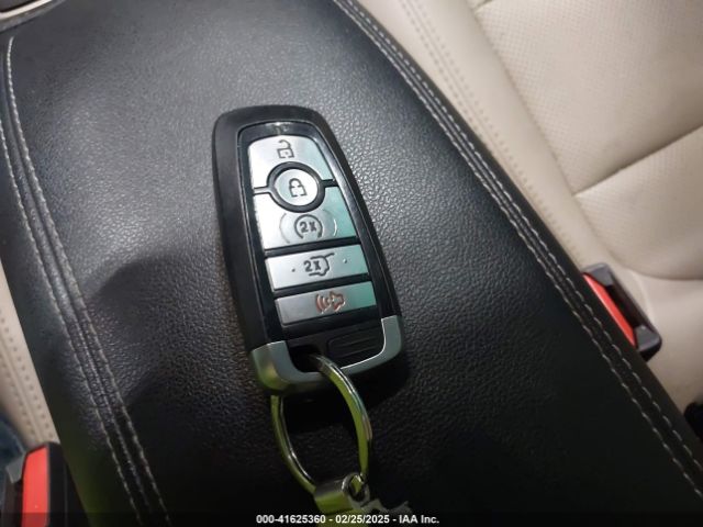 1FMCU9H95NUA33192 Ford ESCAPE SEL