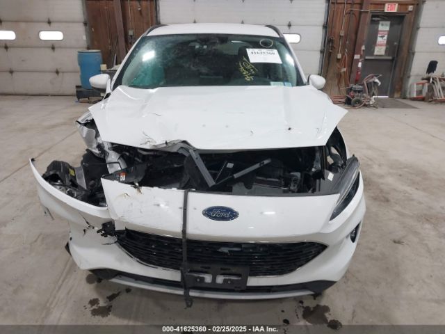 1FMCU9H95NUA33192 Ford ESCAPE SEL