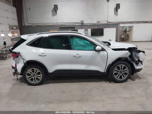 1FMCU9H95NUA33192 Ford ESCAPE SEL