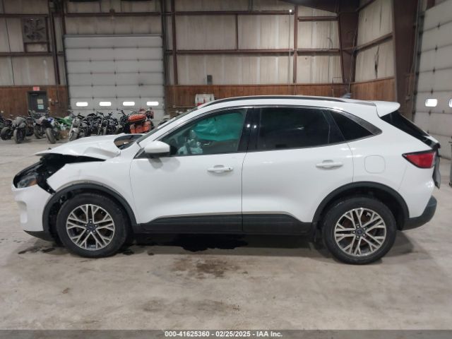 1FMCU9H95NUA33192 Ford ESCAPE SEL