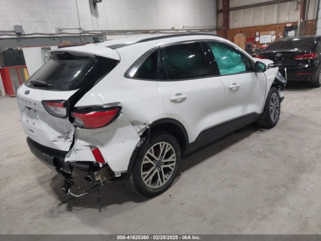 1FMCU9H95NUA33192 Ford ESCAPE SEL