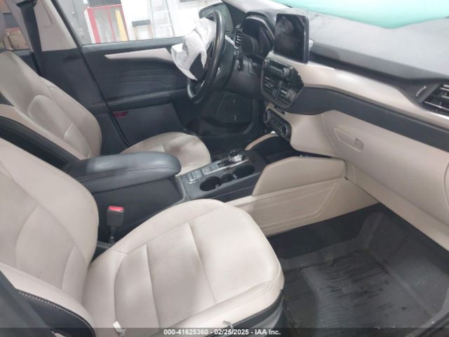 1FMCU9H95NUA33192 Ford ESCAPE SEL