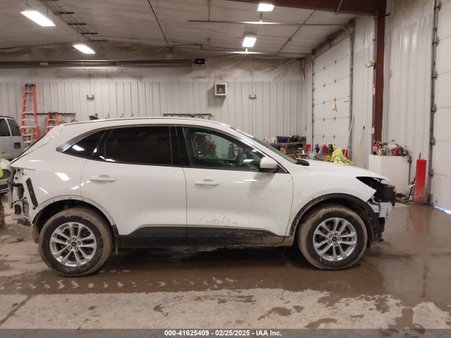 1FMCU9G66LUC14502 Ford ESCAPE SE