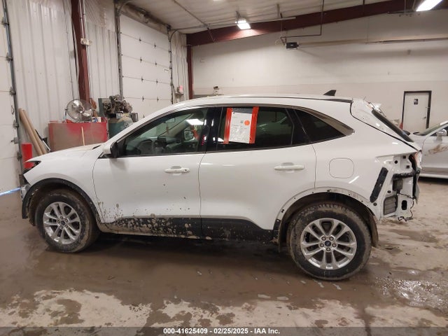 1FMCU9G66LUC14502 Ford ESCAPE SE