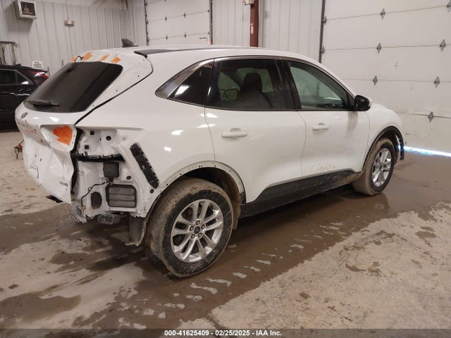 1FMCU9G66LUC14502 Ford ESCAPE SE