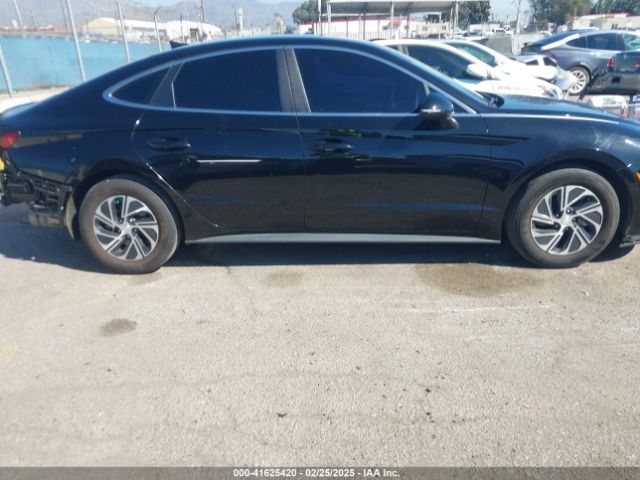 KMHL24JJ4PA055136 Hyundai Sonata Hybrid Blue