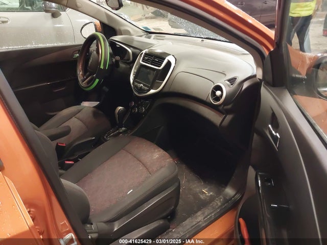 1G1JD6SB9J4102264 Chevrolet Sonic Lt Auto