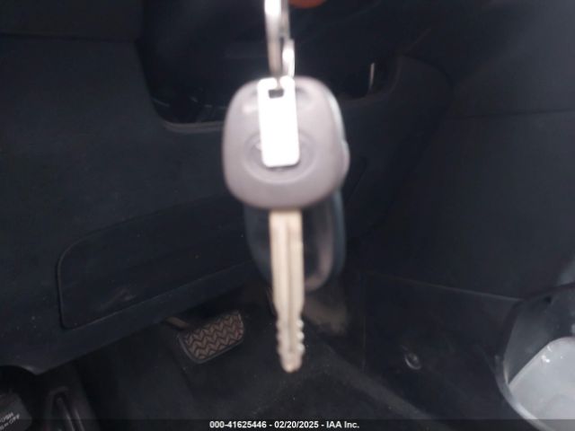 5TDXK3DC0FS624644 Toyota Sienna Se 8 Passenger