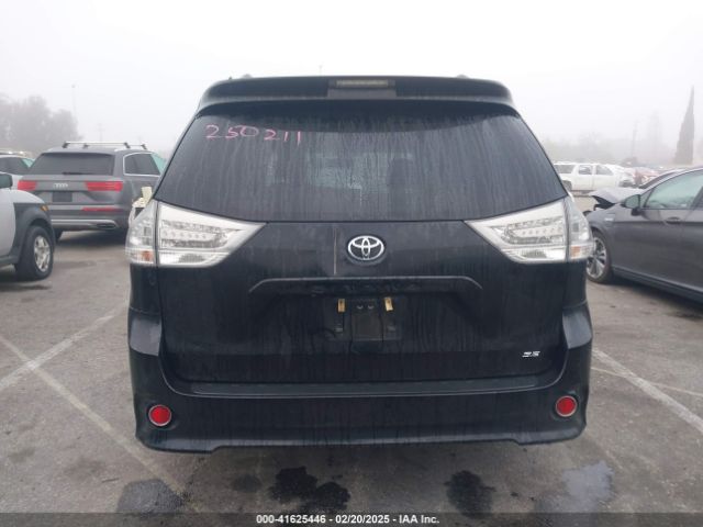 5TDXK3DC0FS624644 Toyota Sienna Se 8 Passenger