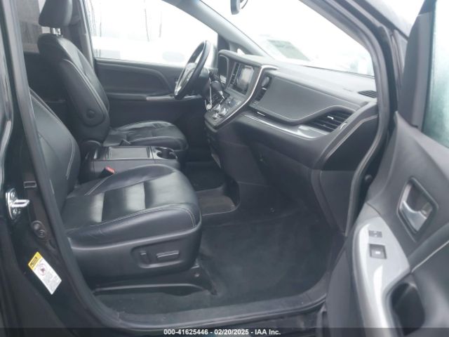 5TDXK3DC0FS624644 Toyota Sienna Se 8 Passenger