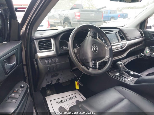 5TDKZRFH2KS327578 Toyota Highlander Se/xle