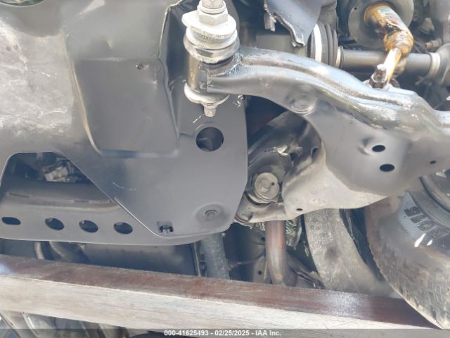 3TMCZ5AN4HM093303 Toyota Tacoma Trd Off Road