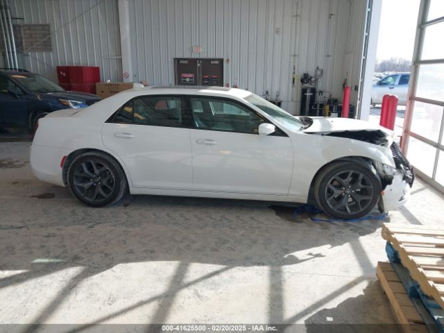 2C3CCABG2NH121009 Chrysler 300 S