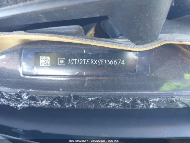 1GT12TE8XGF136674 GMC Sierra 2500hd Slt
