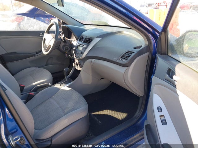 KMHCT4AE8HU271023 Hyundai ACCENT SE