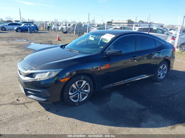 2HGFC2F55HH551811 Honda Civic Lx