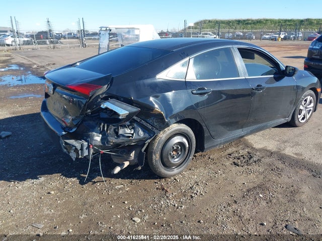 2HGFC2F55HH551811 Honda Civic Lx