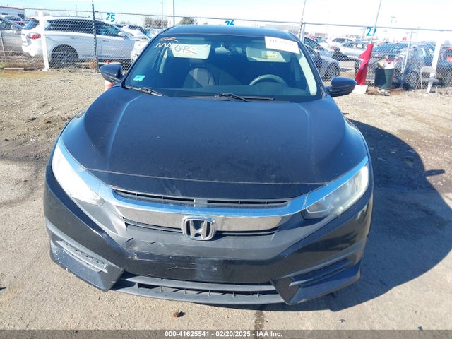 2HGFC2F55HH551811 Honda Civic Lx