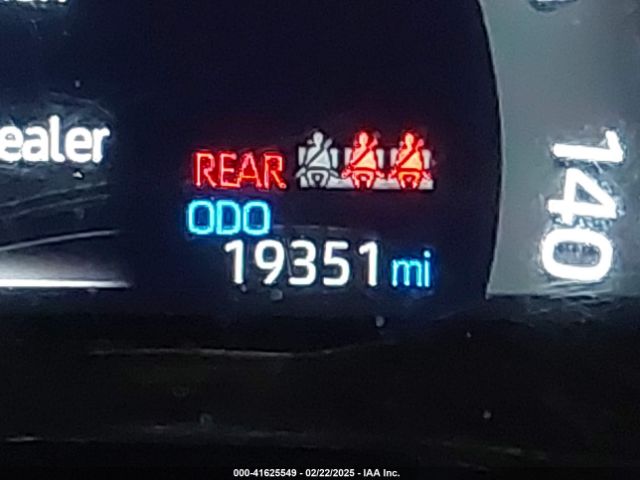 2T3F1RFV1PC371481 Toyota RAV4 LE
