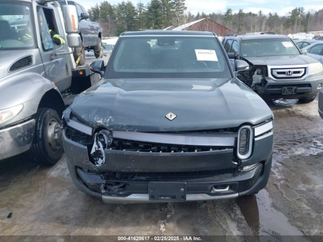 7PDSGABA6PN023661 Rivian R1s Adventure